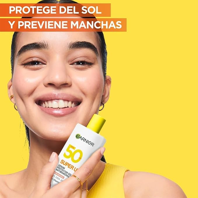 Garnier Super UV Protector Solar Facial Fluido Acabado Luminoso con Textura Invisible y Ligera, 40ml