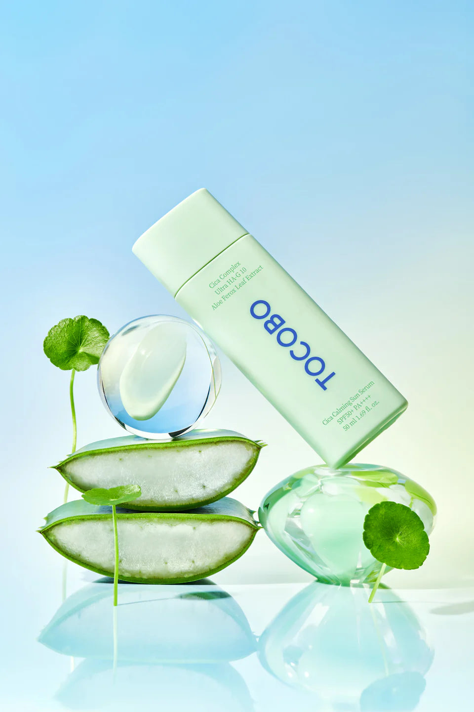 TOCOBO Cica Calming Sun Serum SPF 50+ — Protector solar calmante vegano