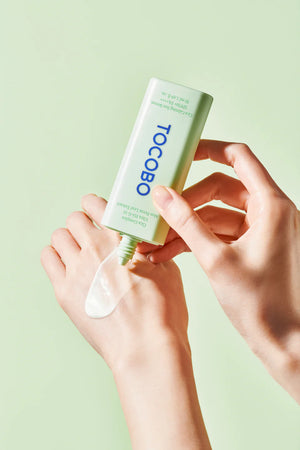 TOCOBO Cica Calming Sun Serum SPF 50+ — Protector solar calmante vegano